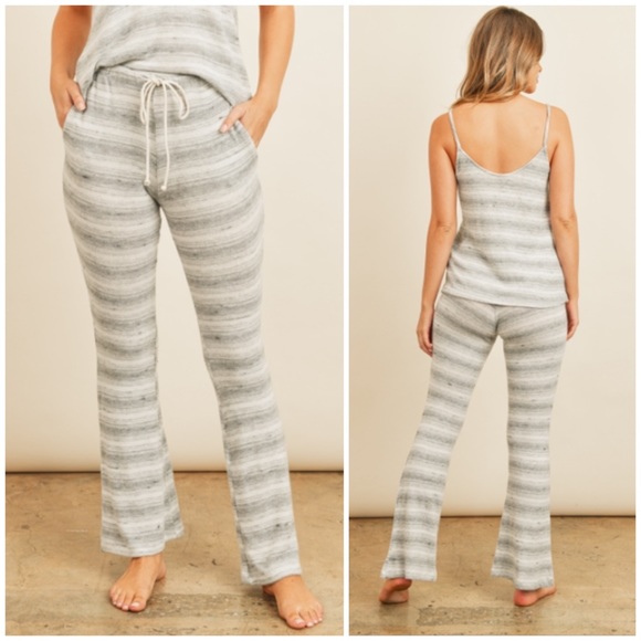 ❄️LAST1️⃣/2-PIECE GRAY WHITE STRIPED JOGGER SET - Picture 2 of 4